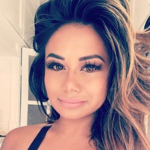 Meet your Posher, Jerina